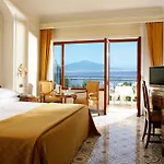 Hotel Grand De La Sorrento