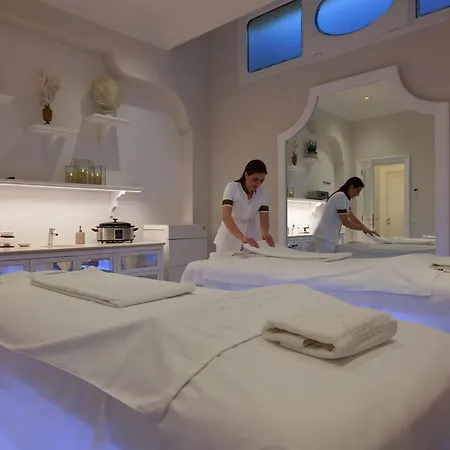 Hotel Grand De La 4*