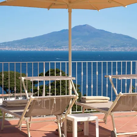 Grand De La Hotel 4*