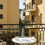 Grand De La 4*