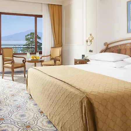 Hotel Grand De La Sorrento