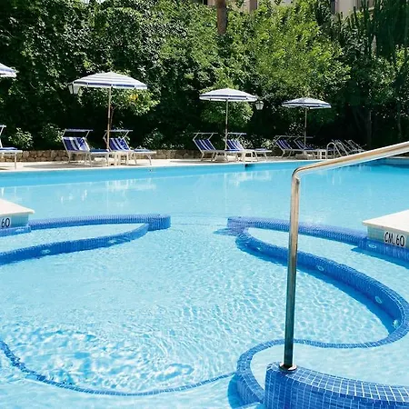 Grand De La Hotel