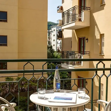 Grand De La Hotel 4*