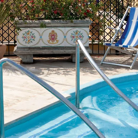 Grand De La 4*