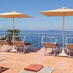 Grand De La Hotel 4*