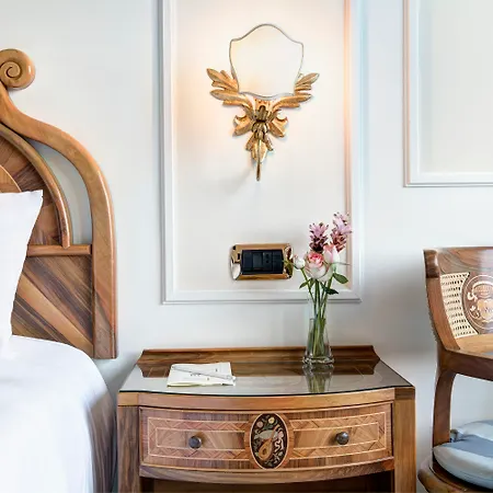 Grand De La Hotel 4*