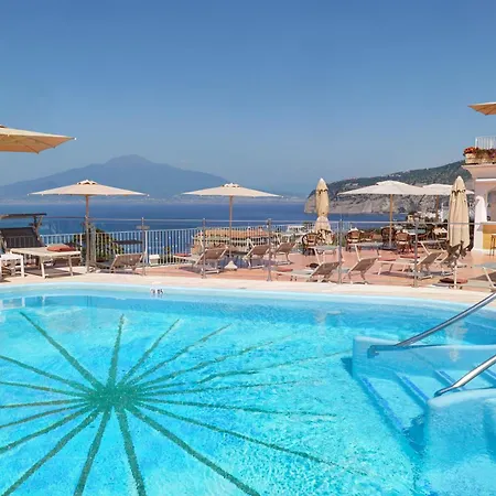 Hotel Grand De La 4*