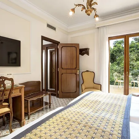 Grand De La Hotel 4*