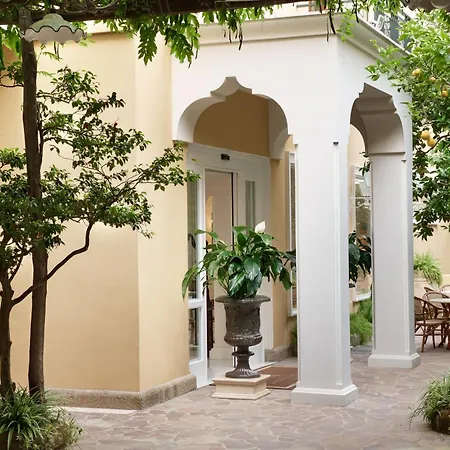 Grand De La Sorrento