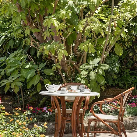 Hotel Grand De La Sorrento