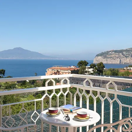 Grand De La Hotel