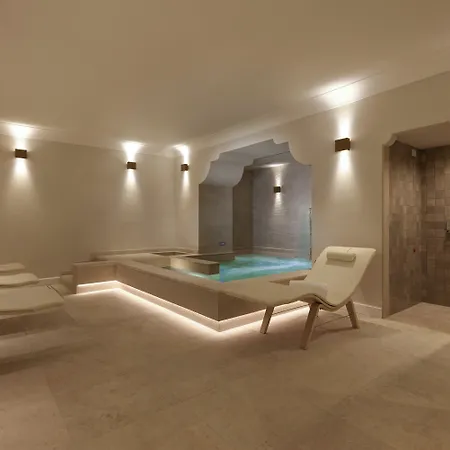 Hotel Grand De La Sorrento
