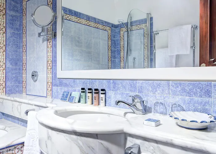 Grand De La Hotel 4*