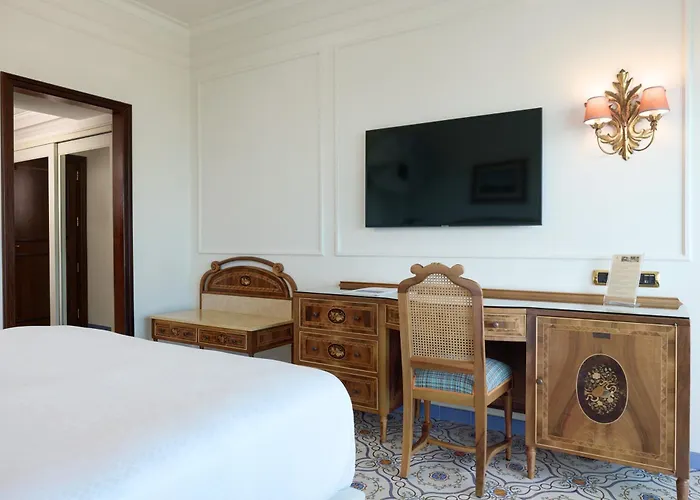 Grand De La Hotel 4*