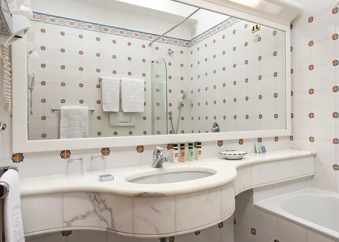 Hotel Grand De La 4*