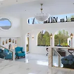 Grand De La 4*