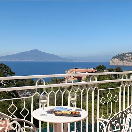 Grand De La Hotel 4*