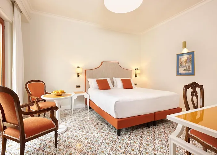 Hotel Grand De La Sorrento