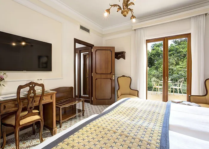 Grand De La Hotel 4*